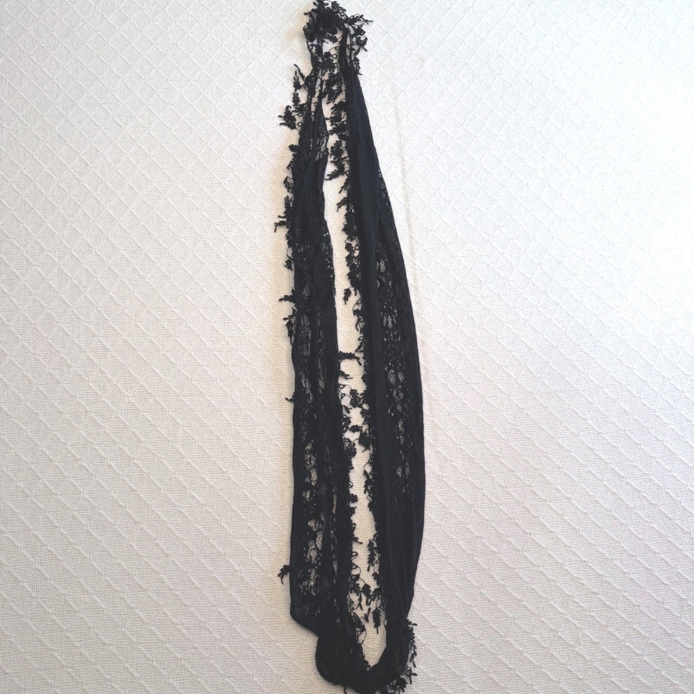 VTG Black Lace Infinity Scarf Floral Open Knit Crochet Trim Loop Scarf
